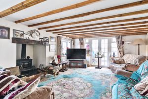 Sitting Room- click for photo gallery